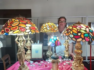Lampy z agatów wystawa Pracowni Artystycznej z Kłodzka